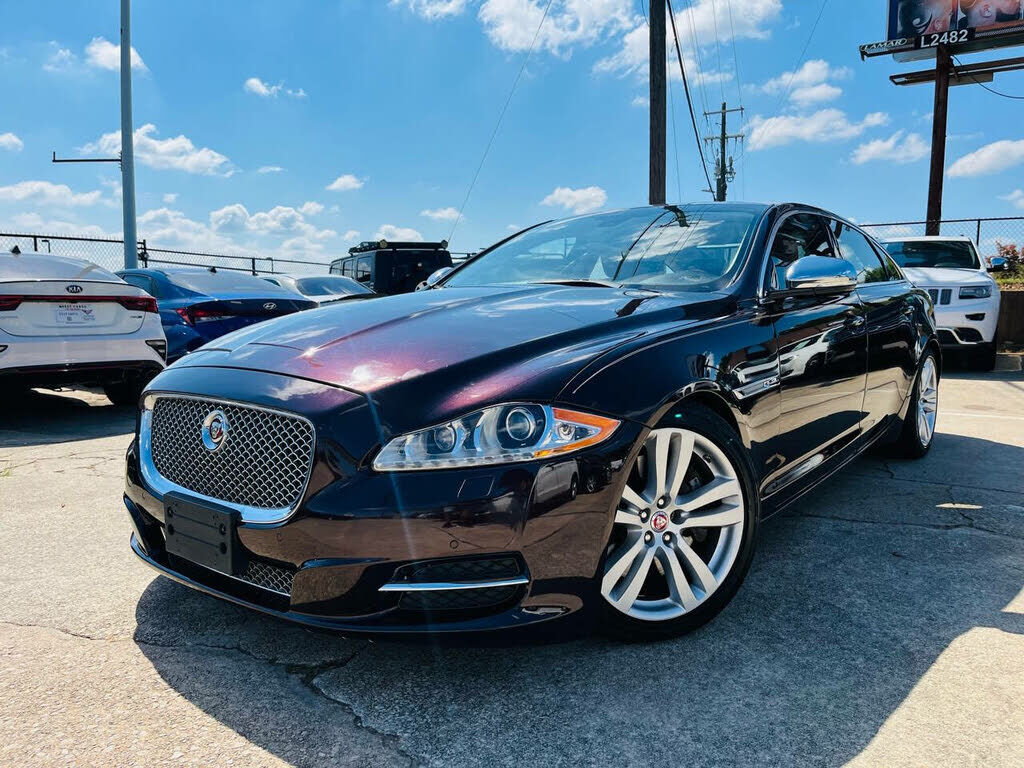 Jaguar XJ