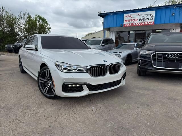 BMW 750i / B7