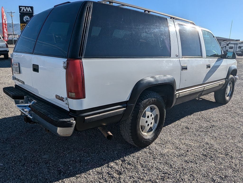 GMC Suburban