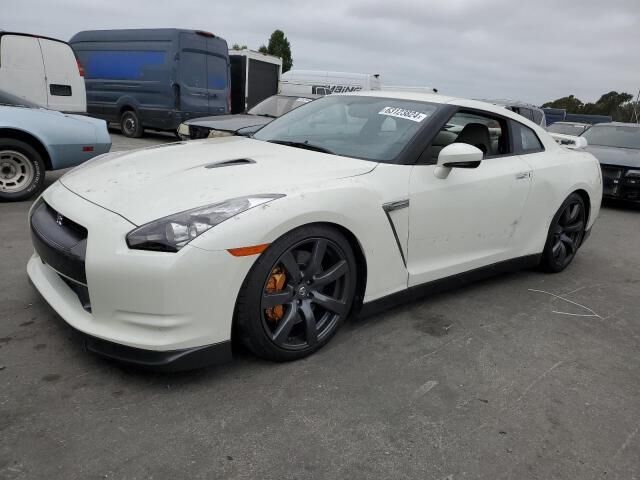 Nissan GT-R