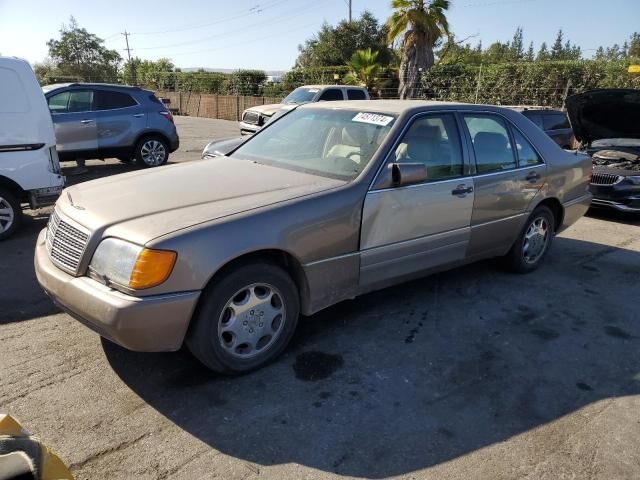 Mercedes-Benz 400