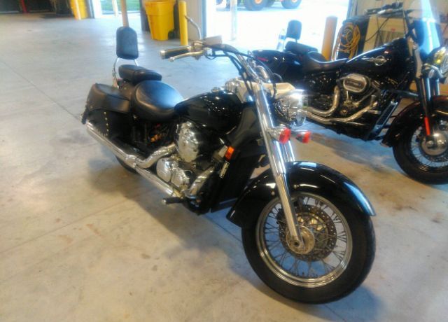 Honda VT750 (Shadow Aero)