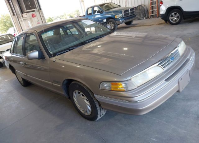 Ford Crown Victoria