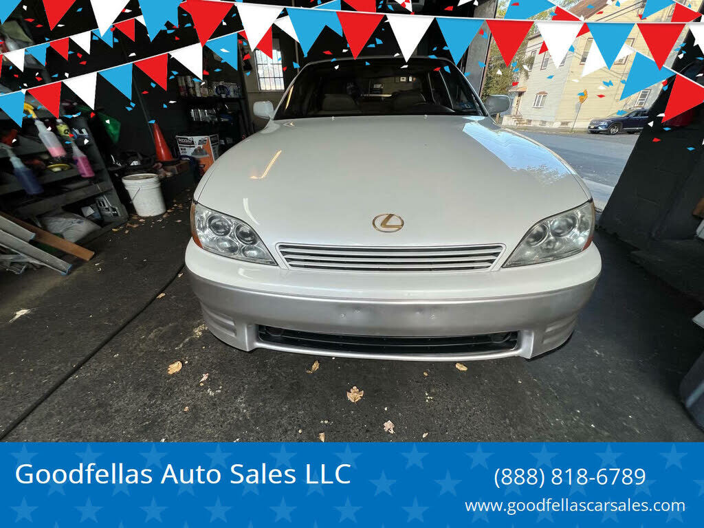 Lexus ES