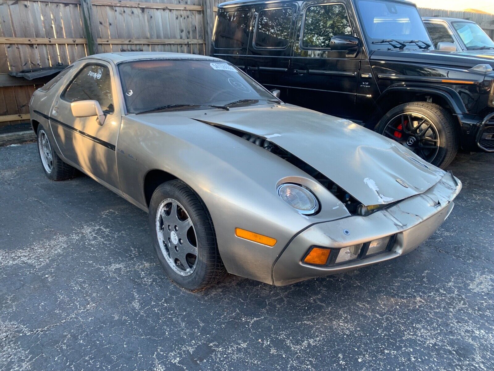 PORSCHE
