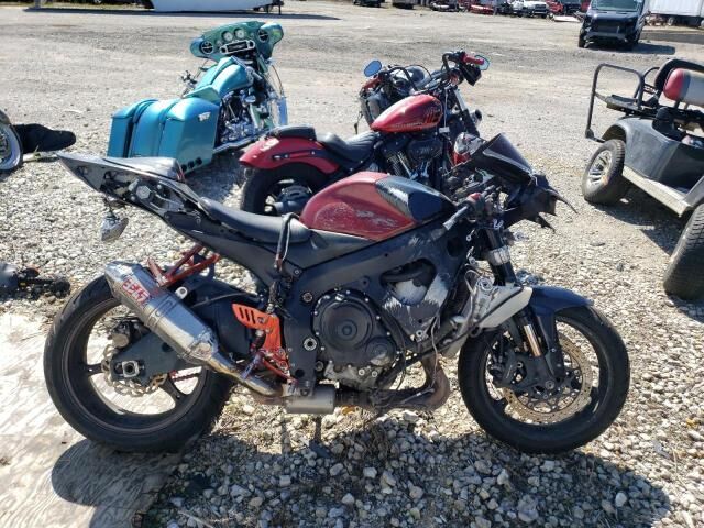 Suzuki GSX-R750