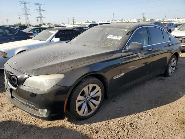 BMW 740i