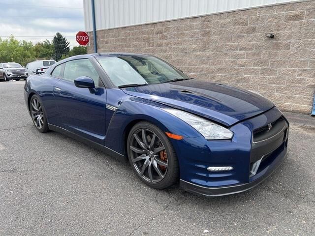 Nissan GT-R