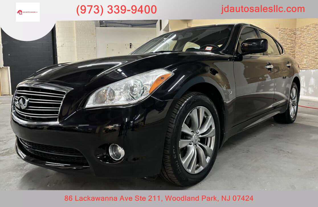 Infiniti Q70