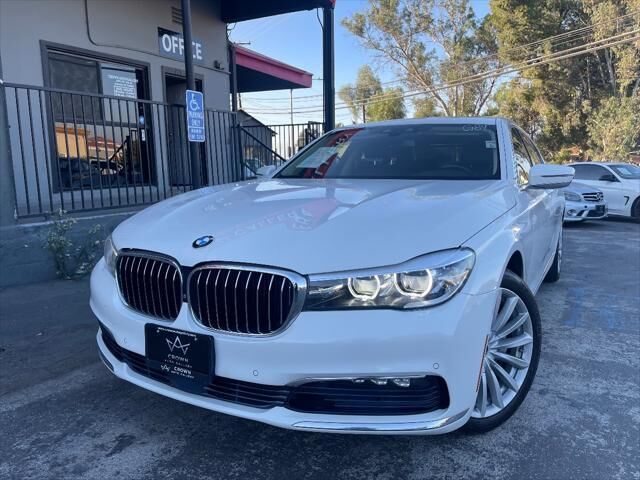 BMW 740i