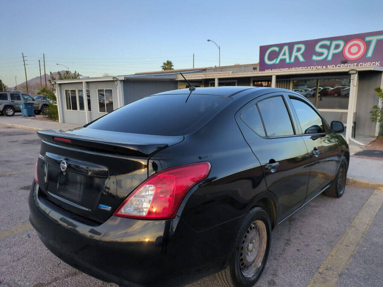 2013 NISSAN Versa