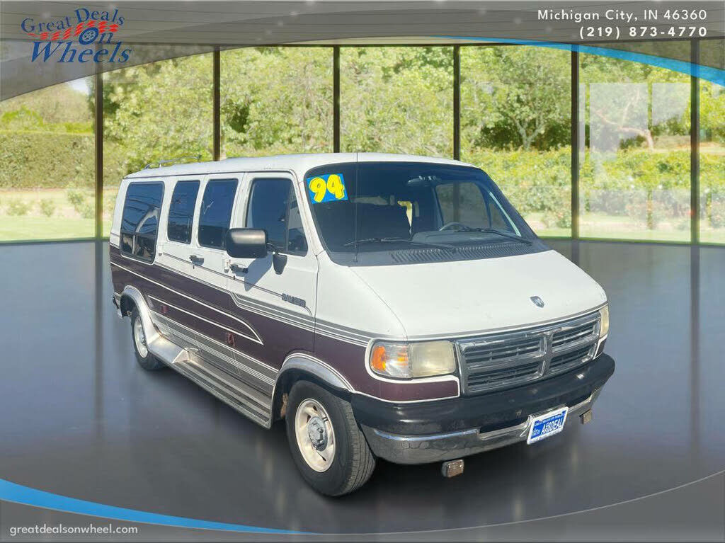 Dodge Ram Van