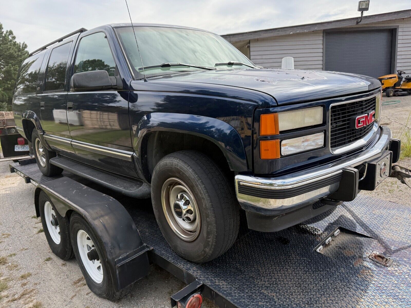 GMC Suburban