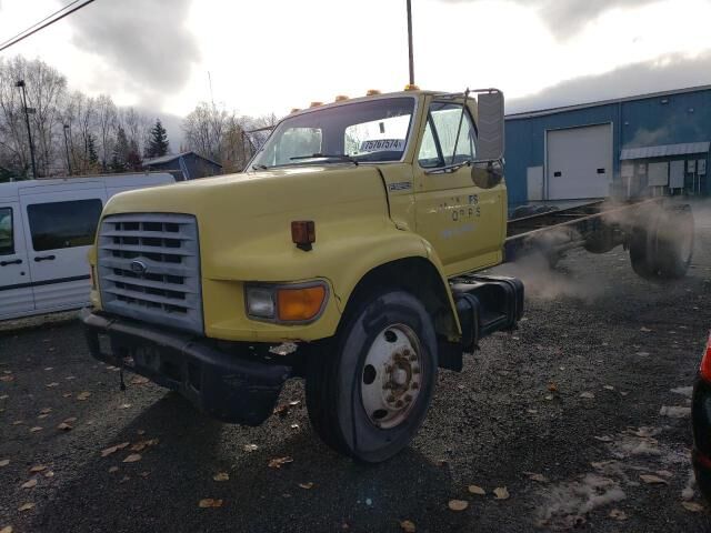 Ford F-700