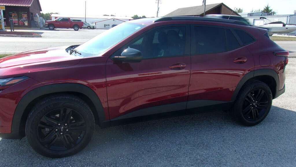 2024 CHEVROLET Trax