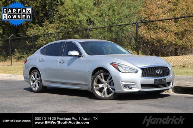 Infiniti Q70L