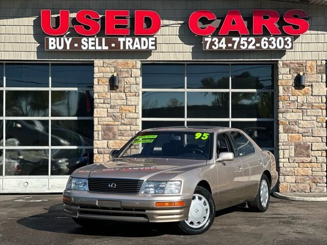 Lexus LS