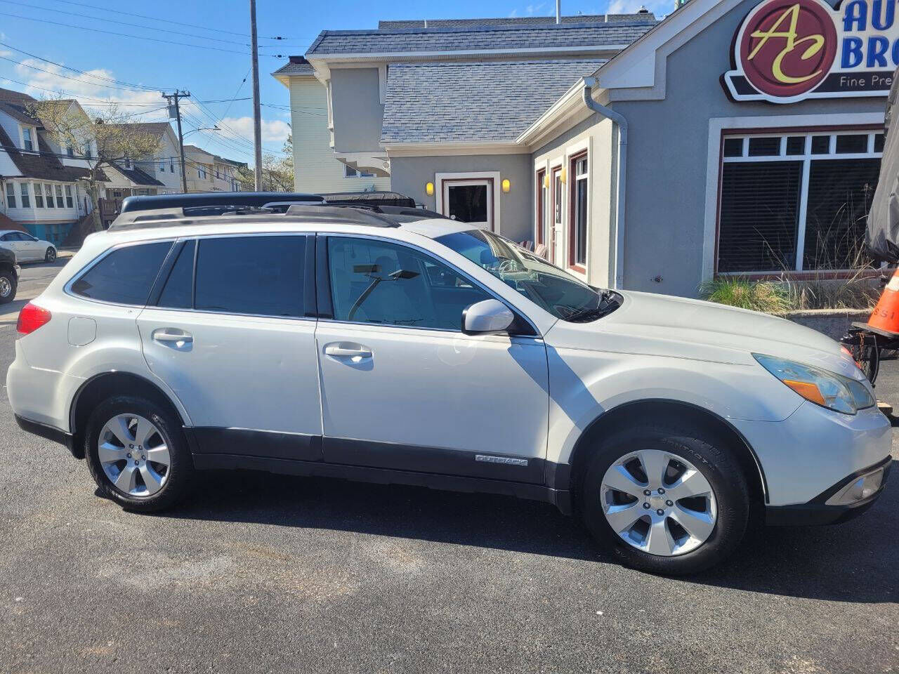 2010 SUBARU Outback