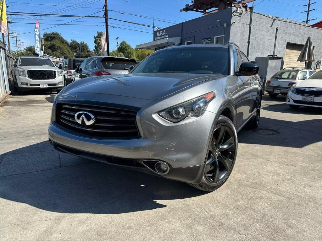 Infiniti QX70