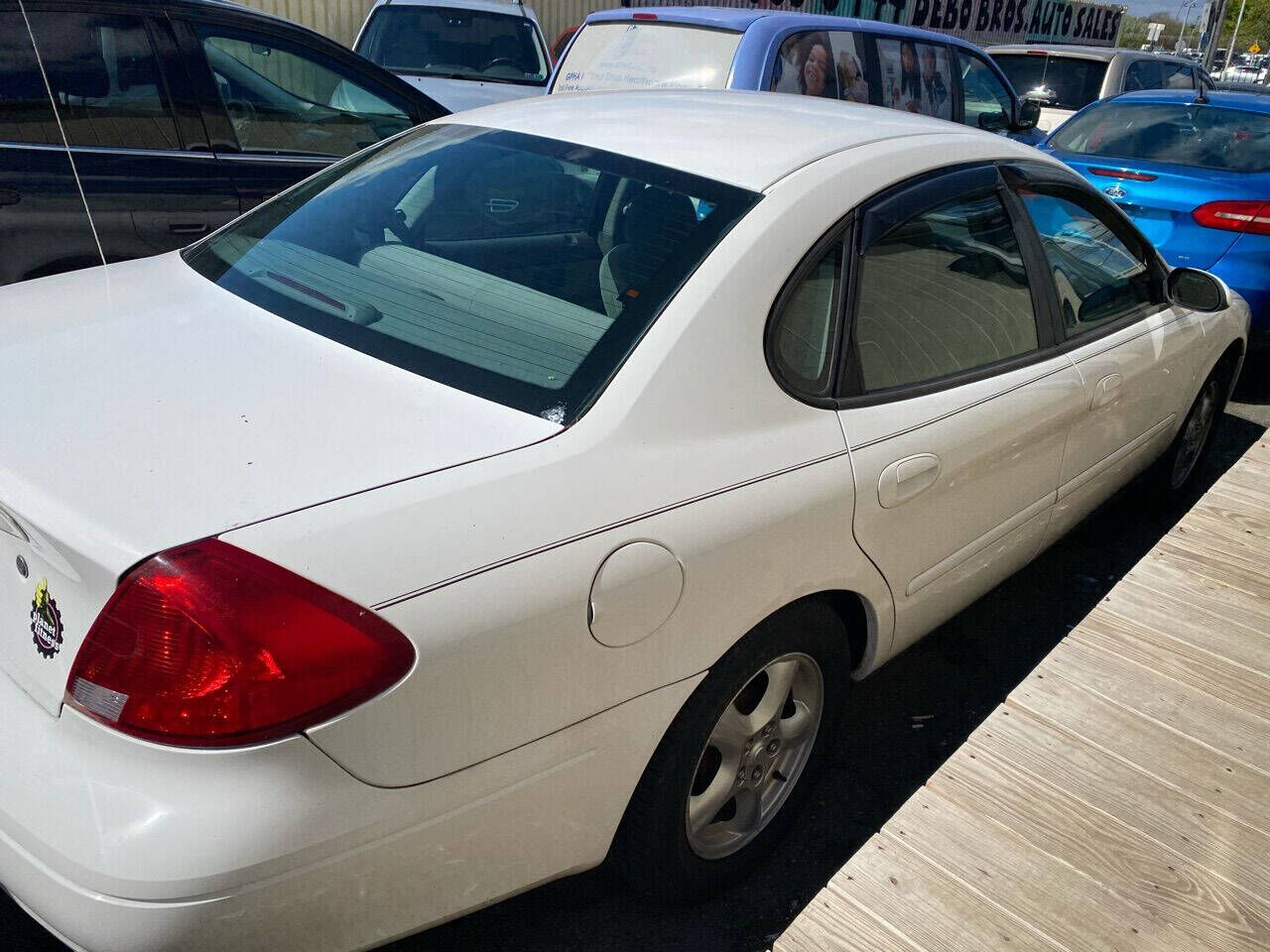 2003 FORD Taurus