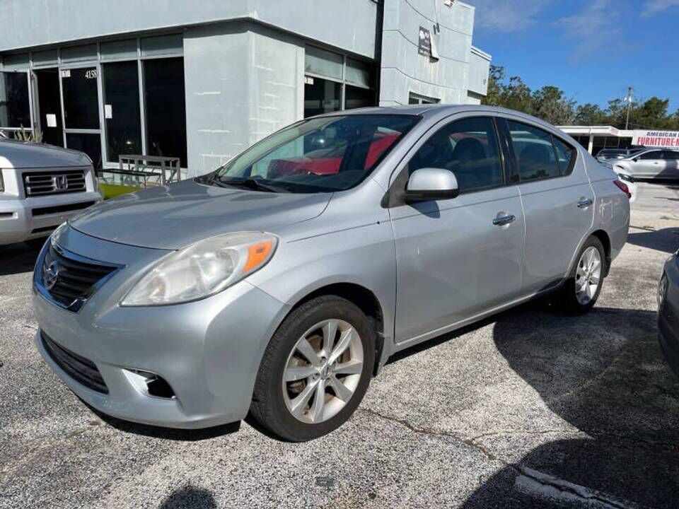 2014 NISSAN Versa