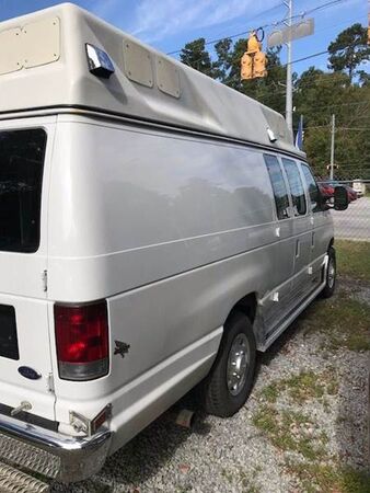 2006 FORD E-350