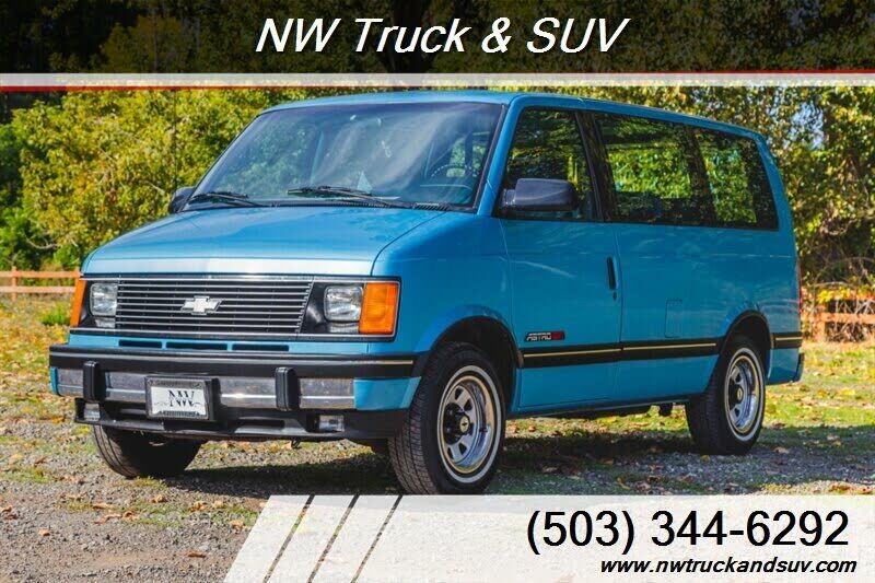 Chevrolet Astro Van