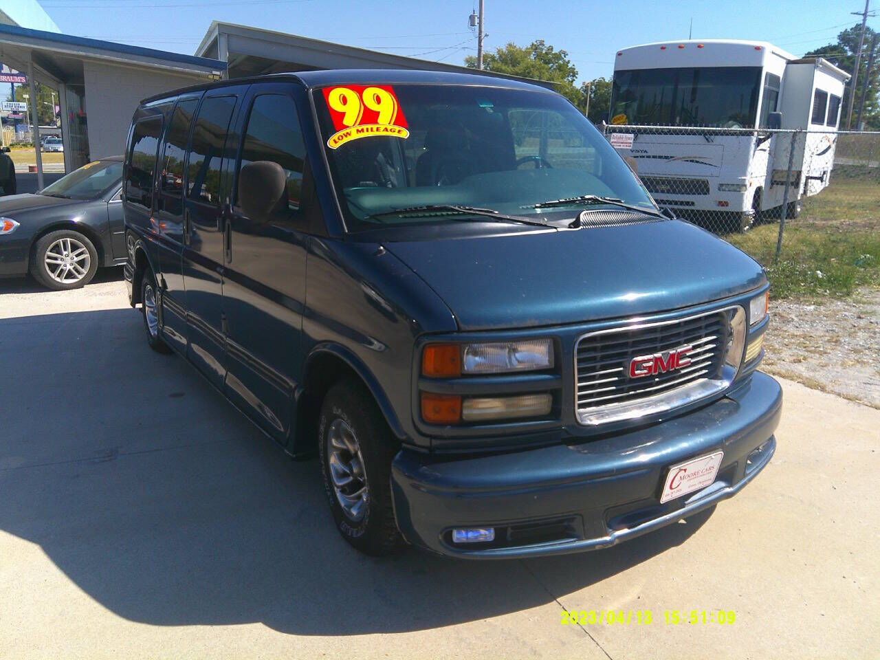 GMC Savana