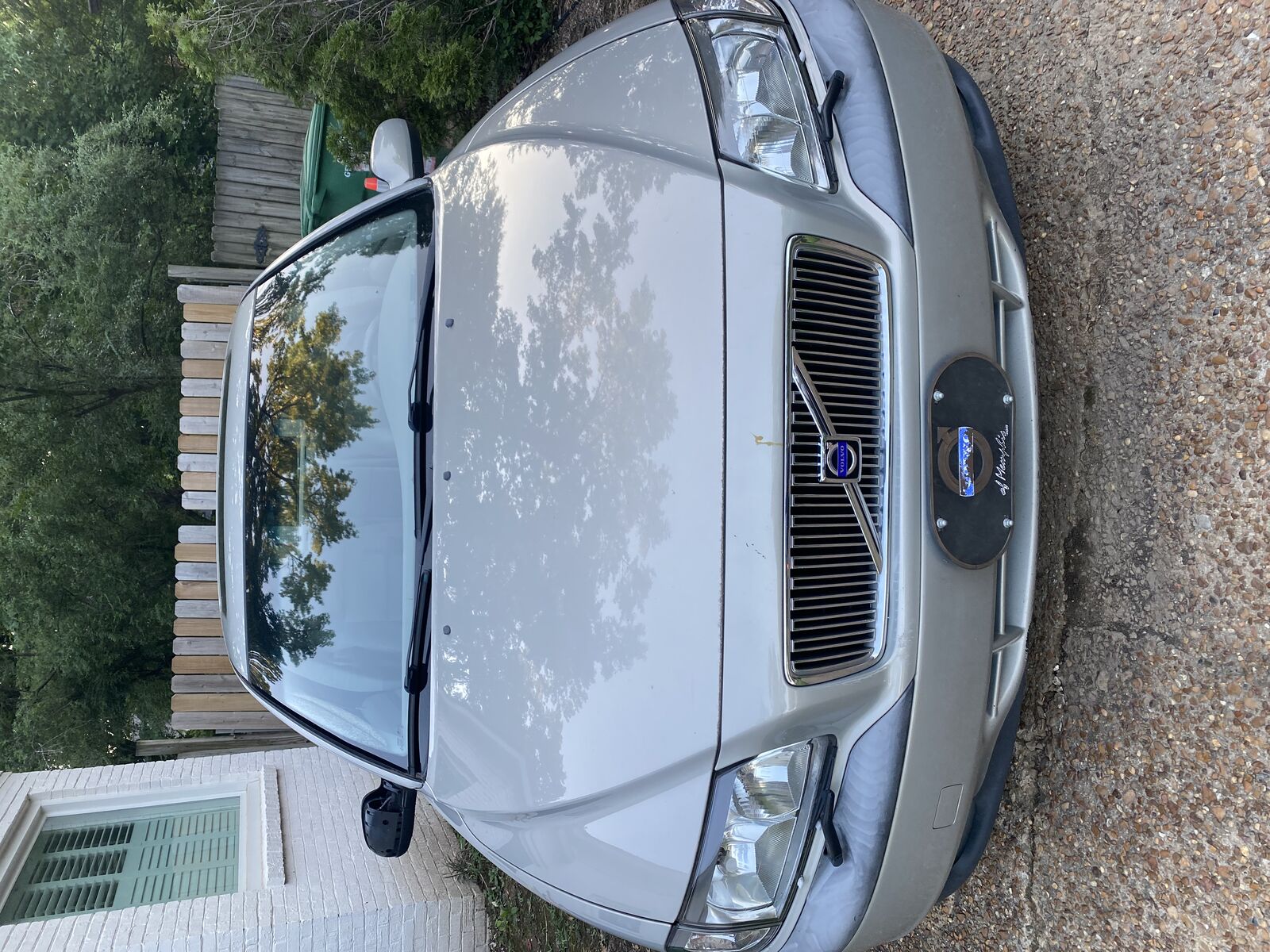 VOLVO