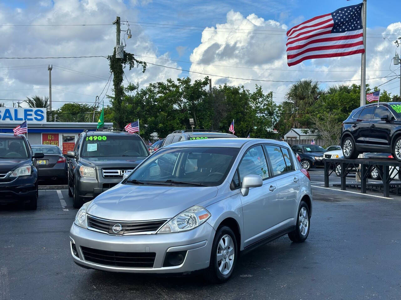 2012 NISSAN Versa