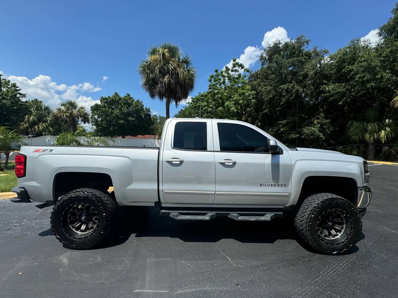 2018 CHEVROLET Silverado