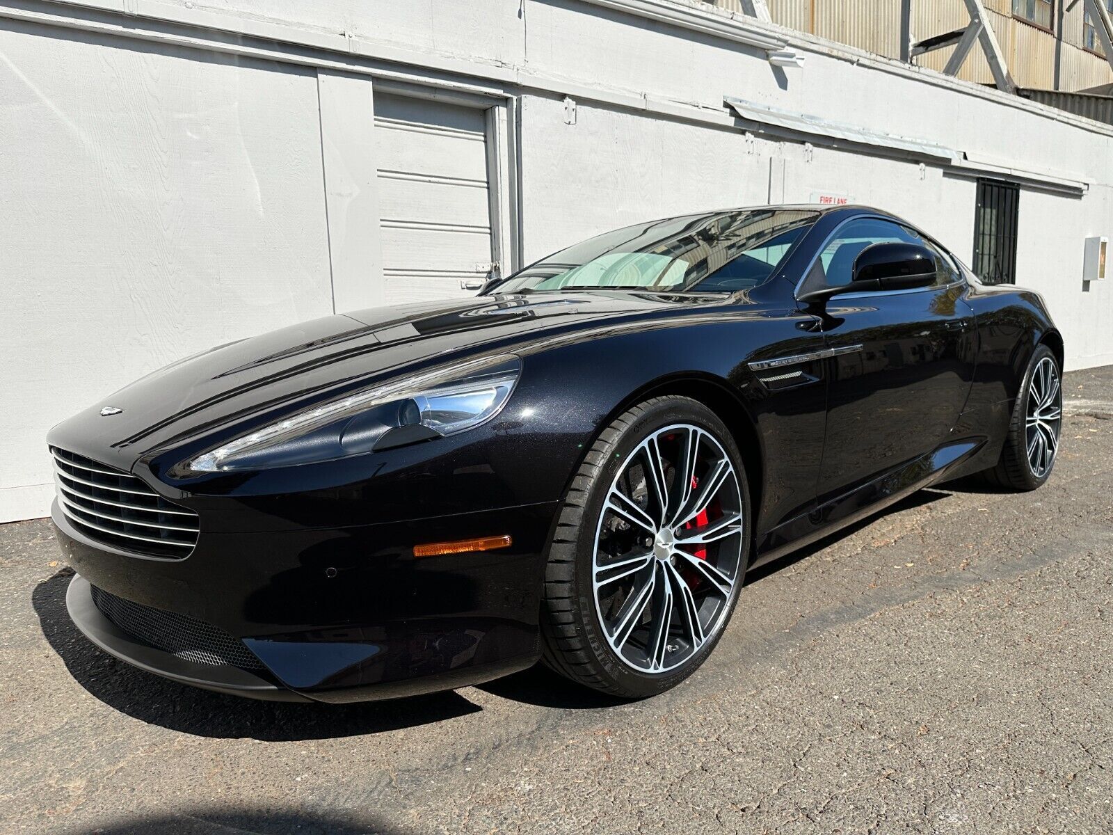 Aston Martin DB9