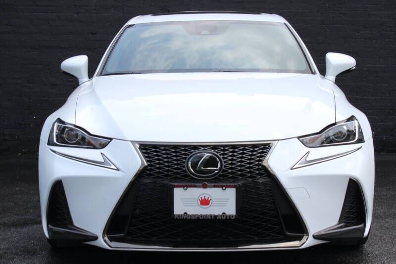 2017 LEXUS IS