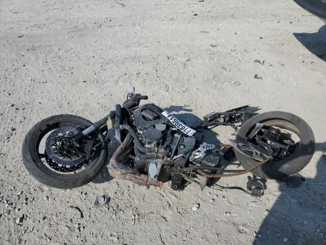 Suzuki GSX-R750