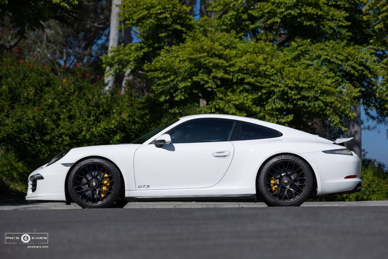 2016 PORSCHE 911
