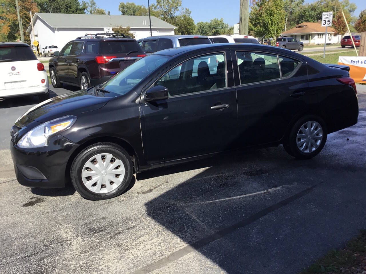2017 NISSAN Versa