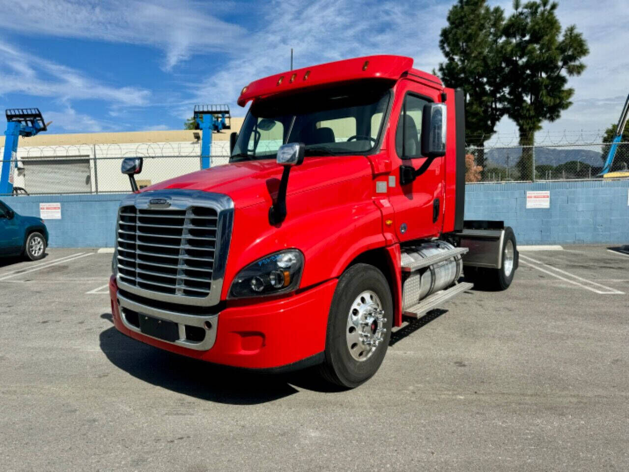 2019 FREIGHTLINER Cascadia