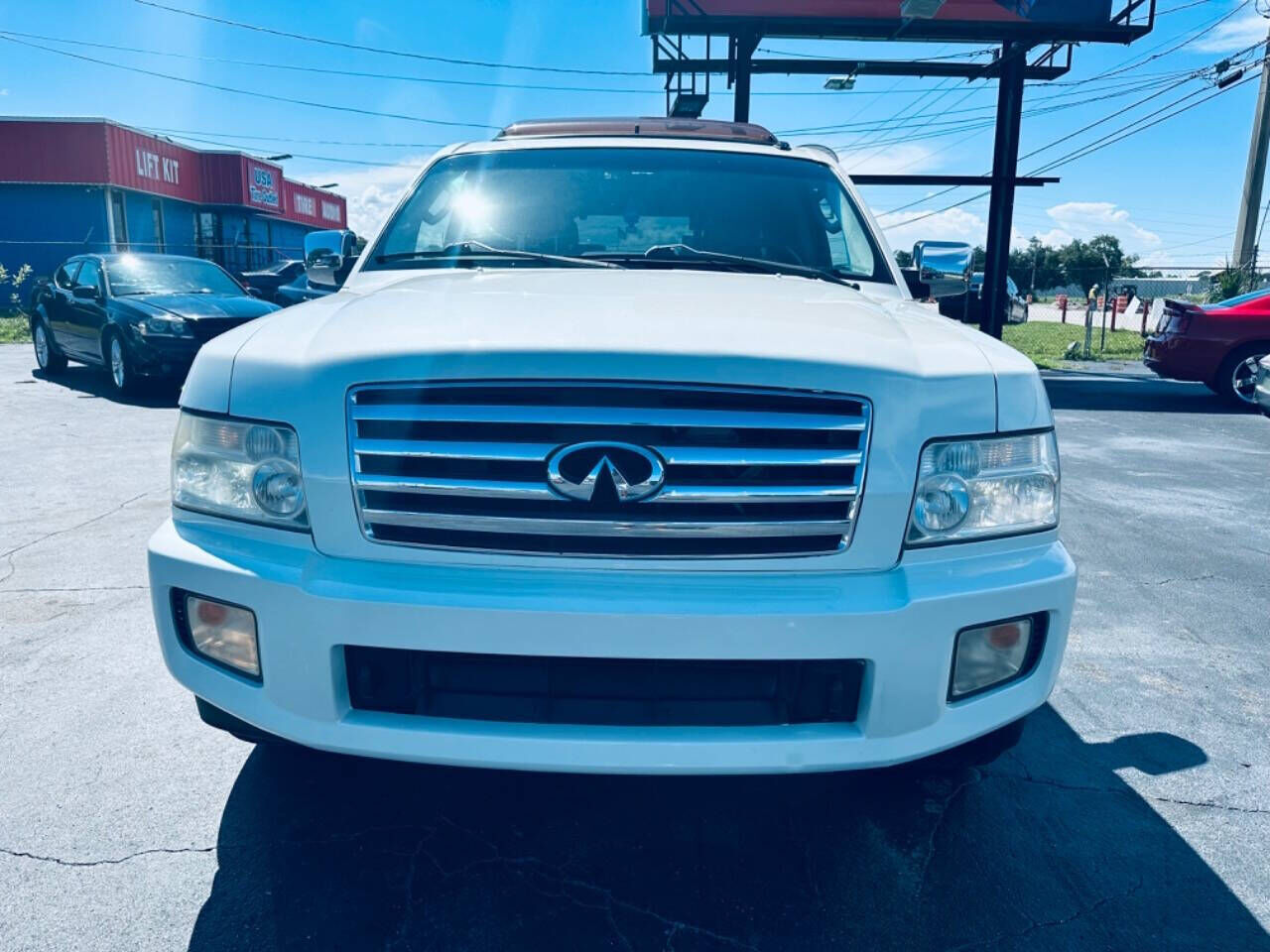 Infiniti QX56