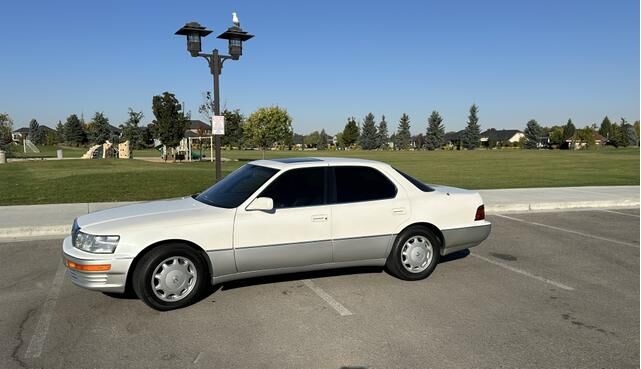 Lexus LS
