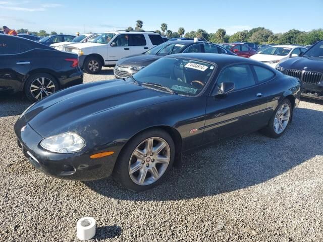 Jaguar XK8