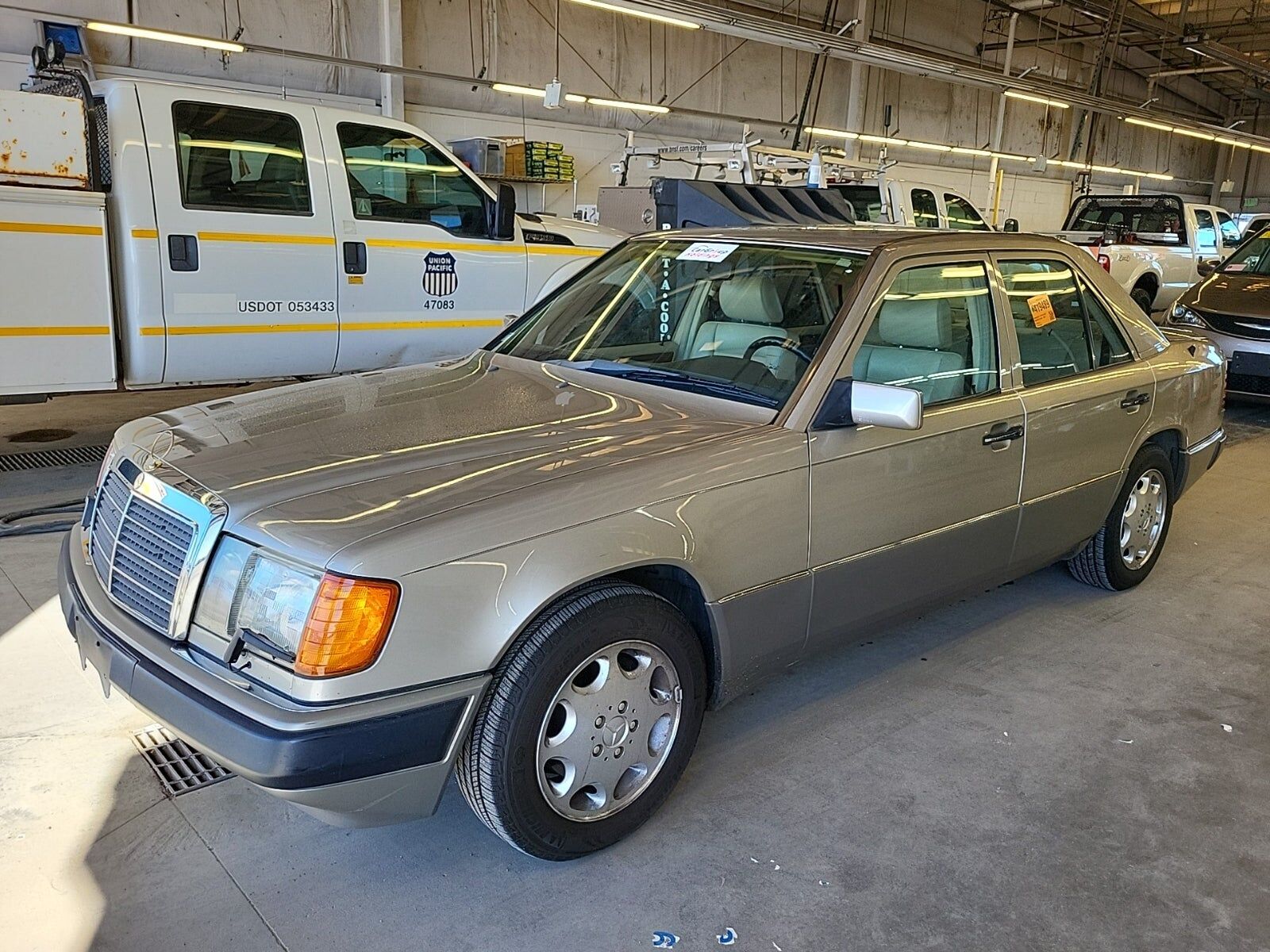 Mercedes-Benz 300