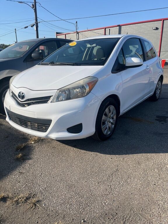 2014 TOYOTA Yaris