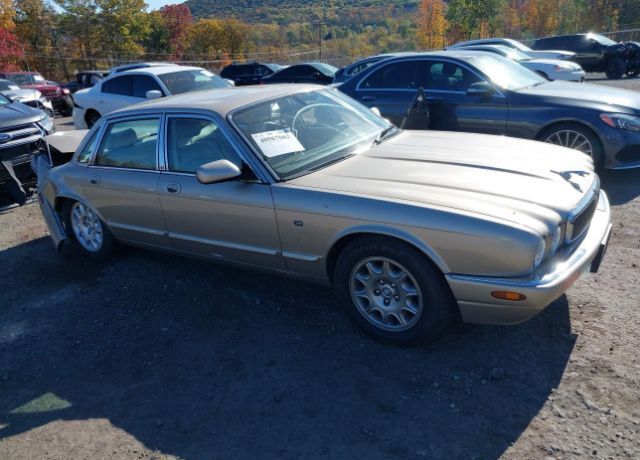 Jaguar XJ8