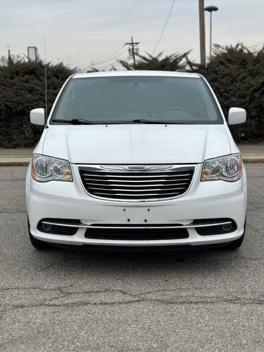 2015 CHRYSLER Town and Country