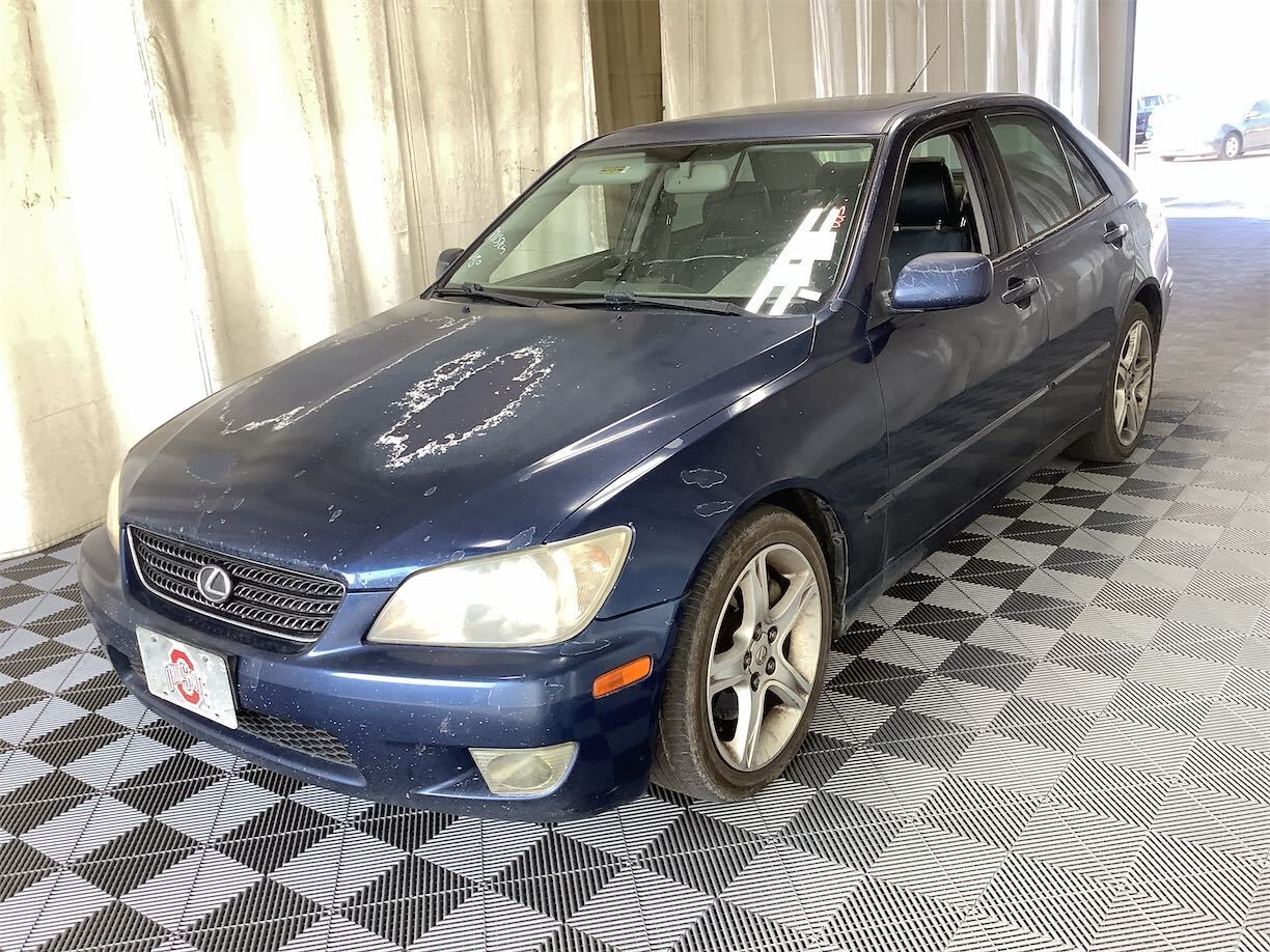 Lexus IS