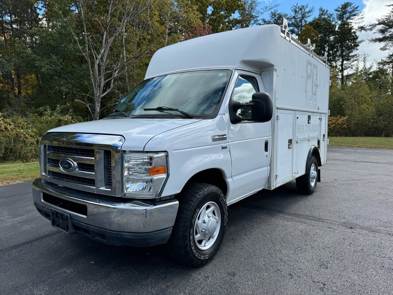 2012 FORD E-350