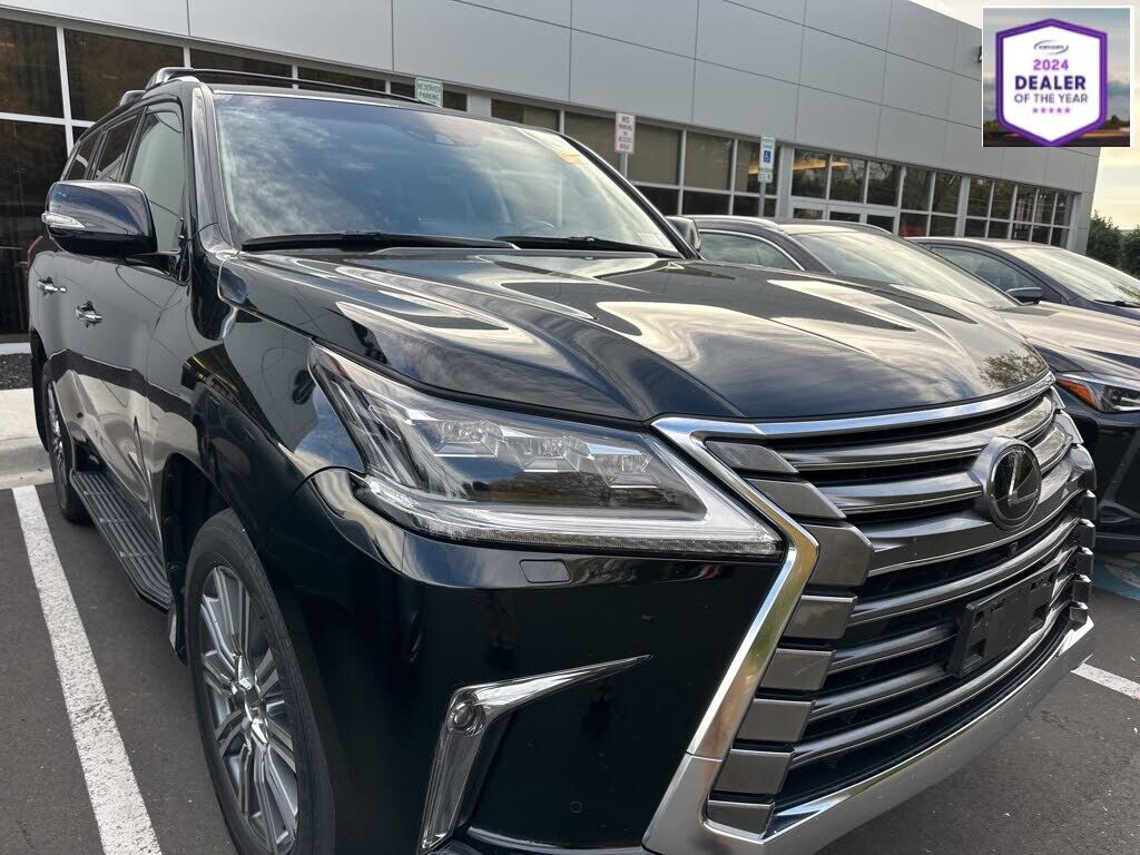 Lexus LX