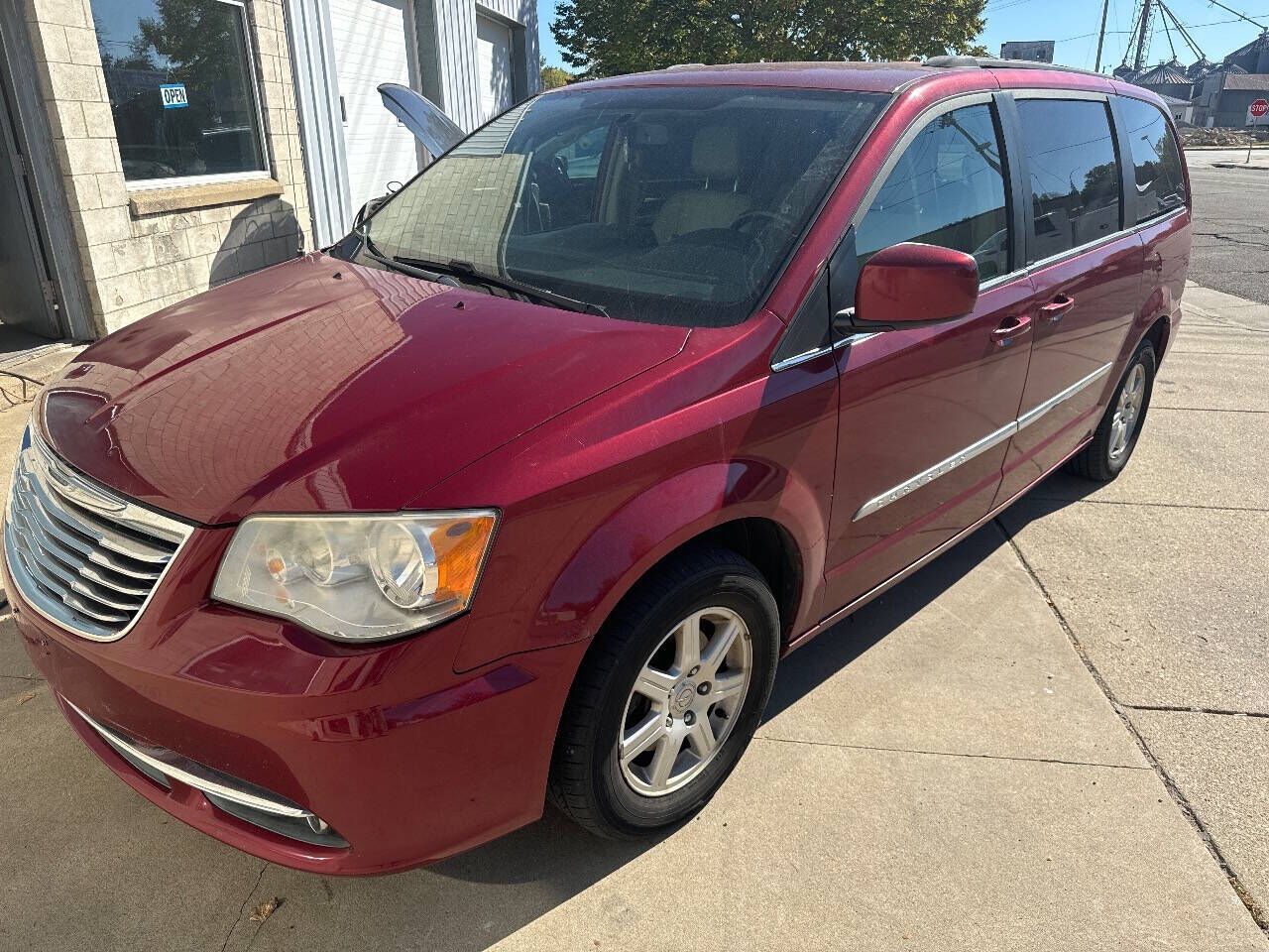 2012 CHRYSLER Town and Country
