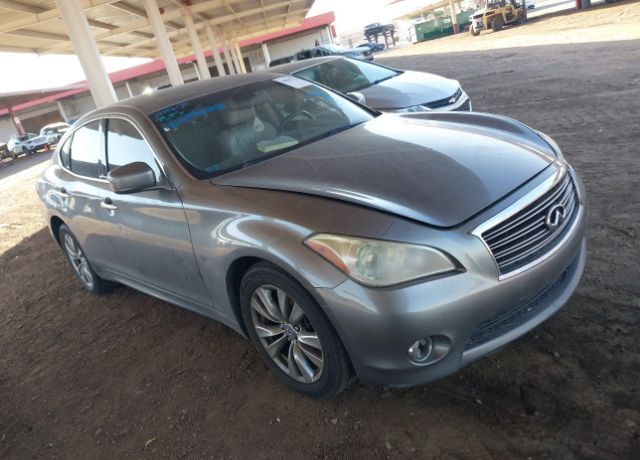 Infiniti M56