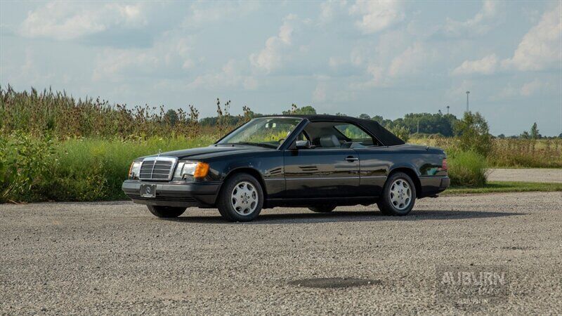 Mercedes-Benz 300